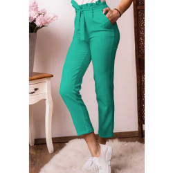 Дамски панталон с колан в зелен цвят