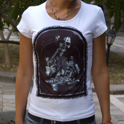 Дамска тениска - бяла с щампа Череп