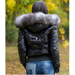 Дамско зимно яке с качулка в черен цвят и ластик на кръста